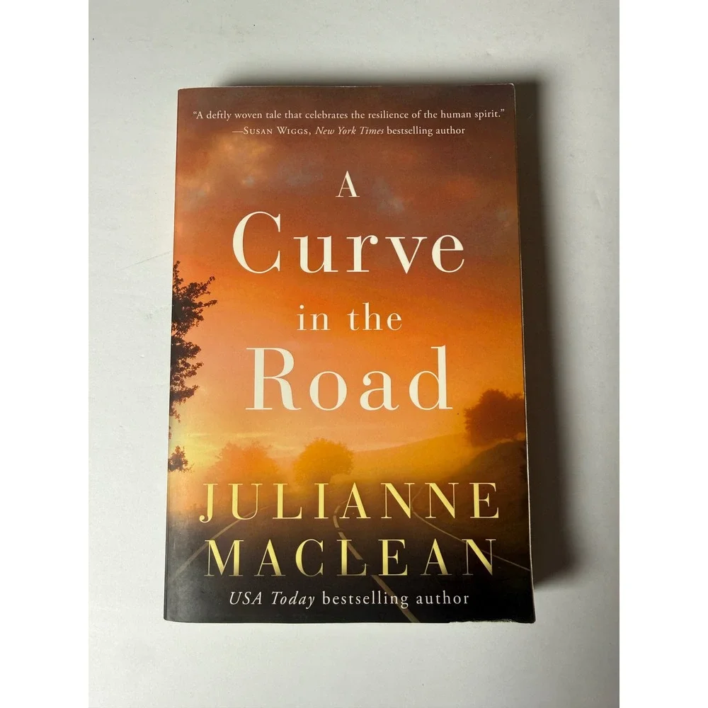 A Curve in the‎ Road by Julianne MacLean Paperback Fiction Novel